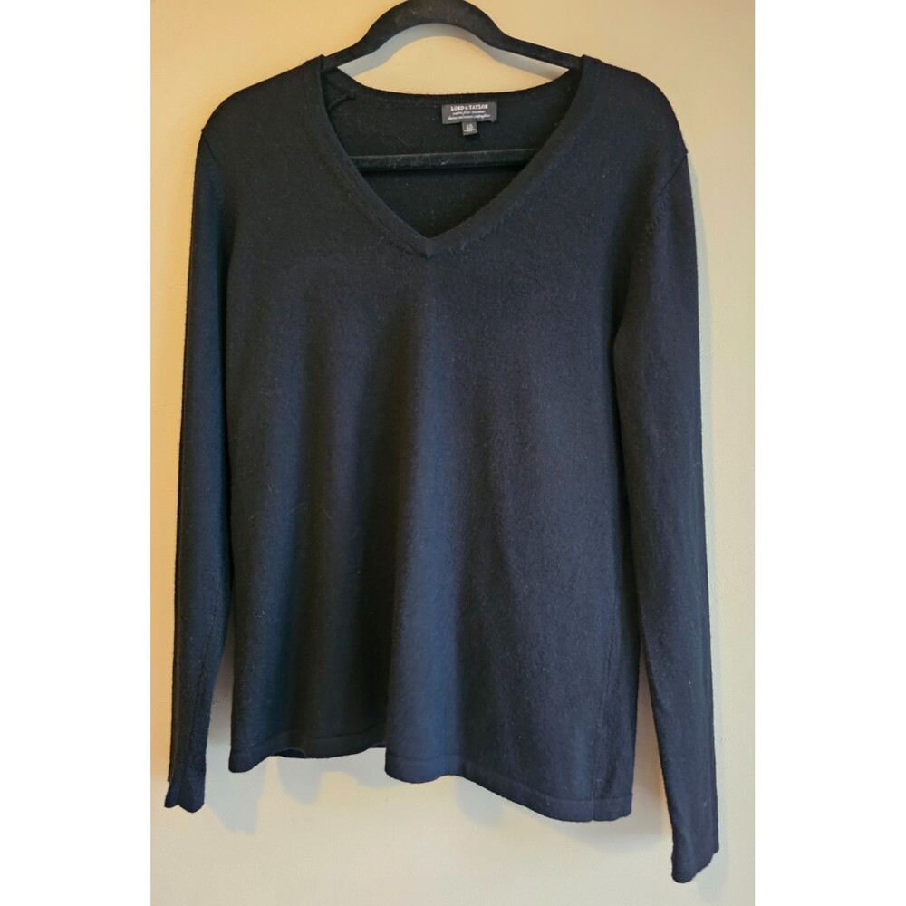 Vintage Lord & Taylor black  V-Neck Knit Sweater Women's Lrg Merino Wool